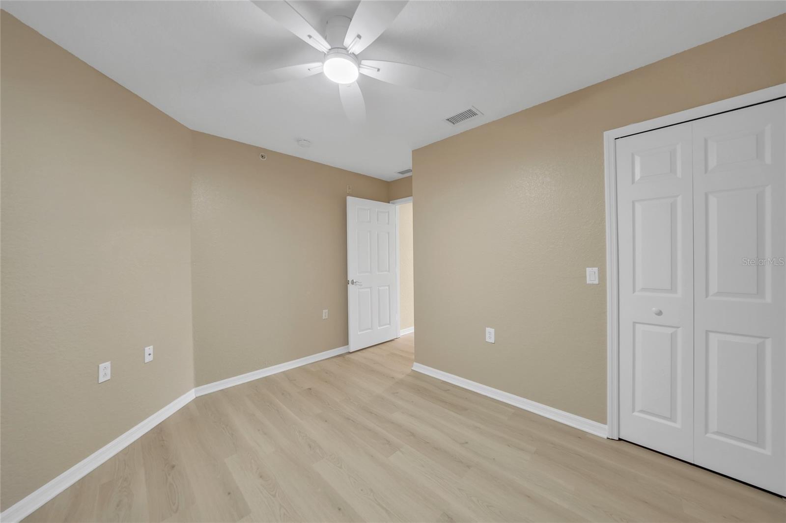 Image 26 of 59 For 255 End Drive 4204
