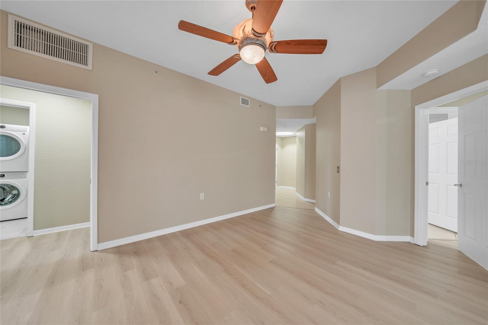 Image 7 of 59 For 255 End Drive 4204
