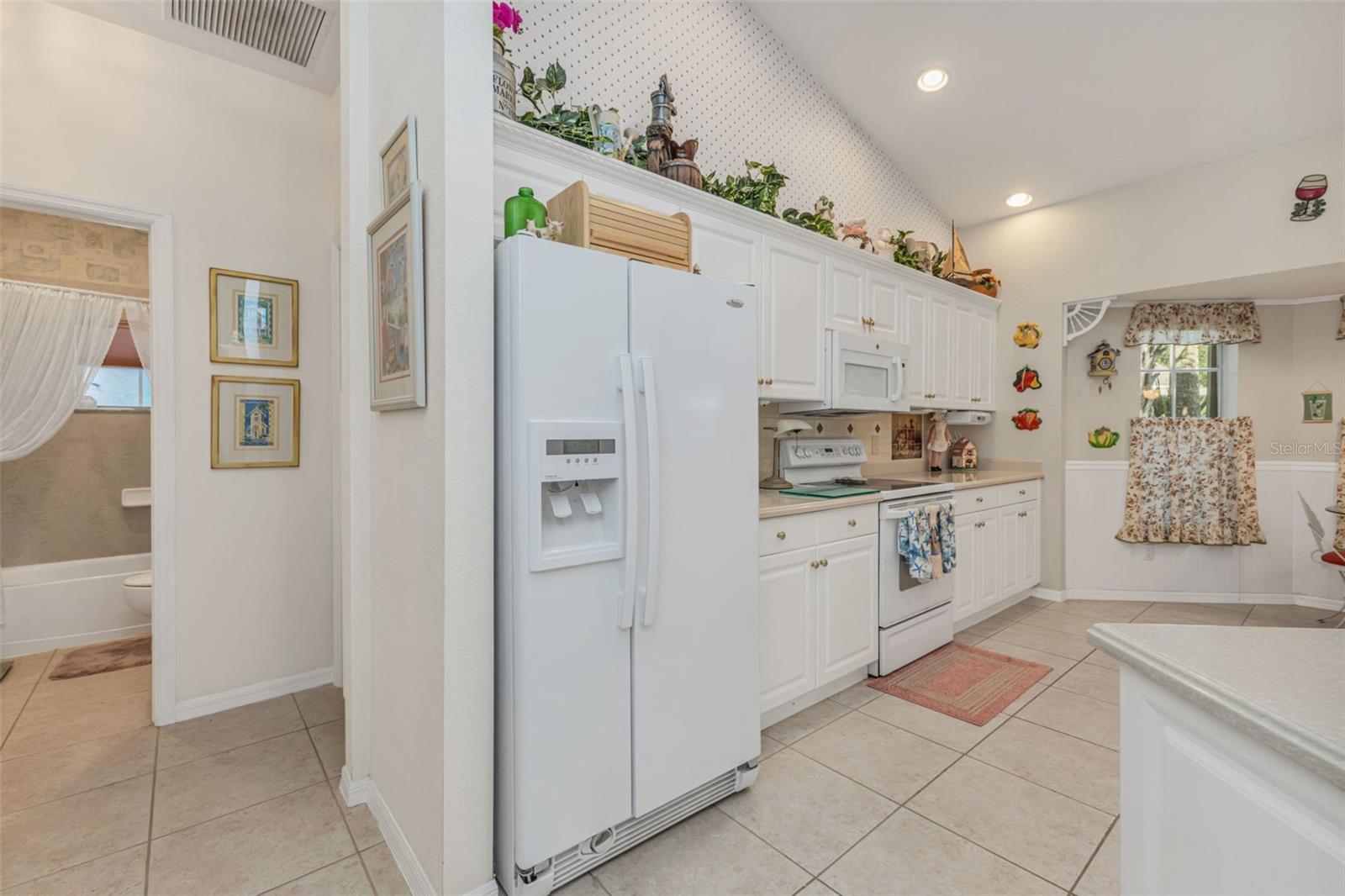 Image 10 of 72 For 1350 Old Oak Trail