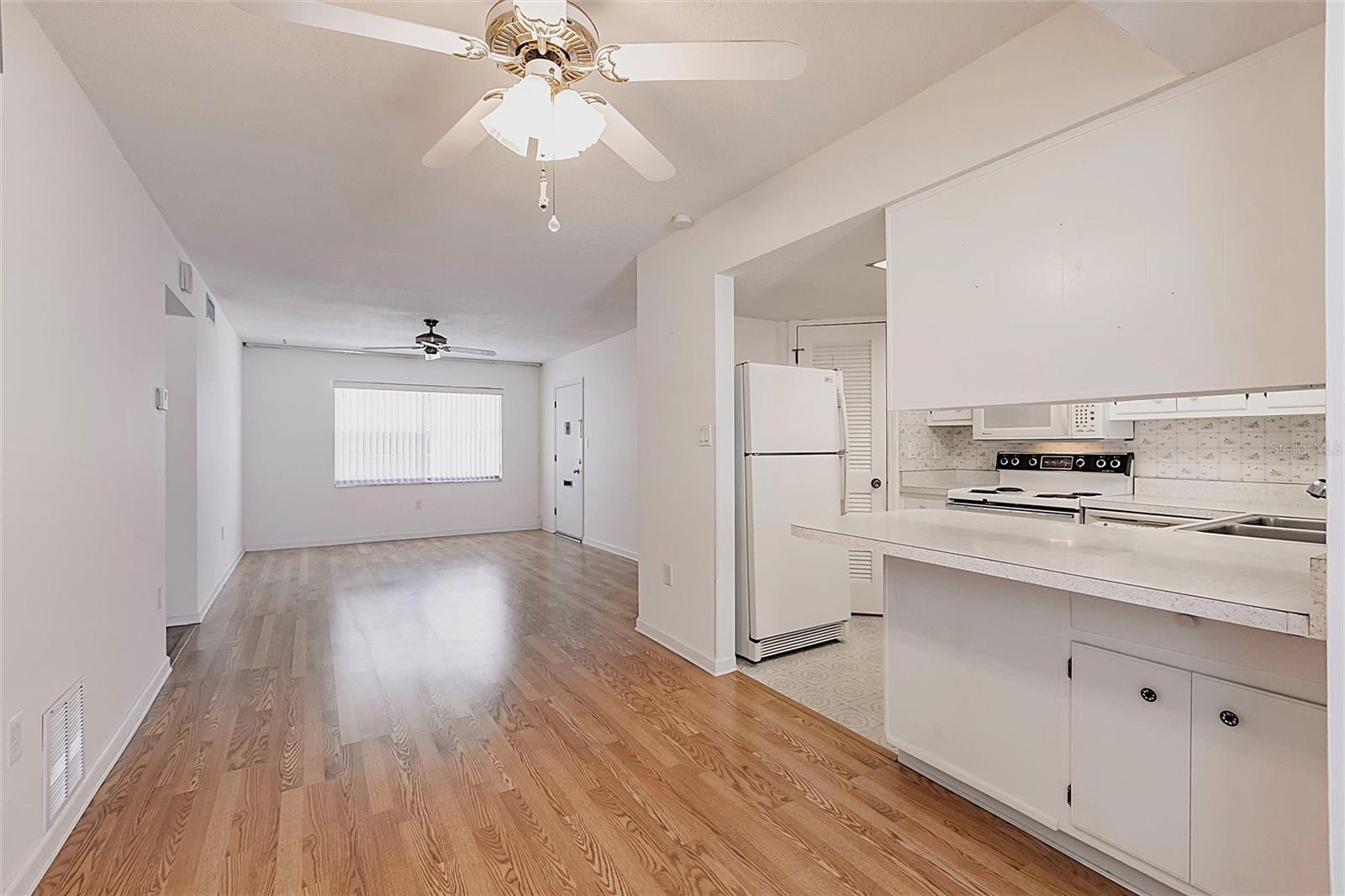 Image 12 of 42 For 4158 Tamiami Trail S-6