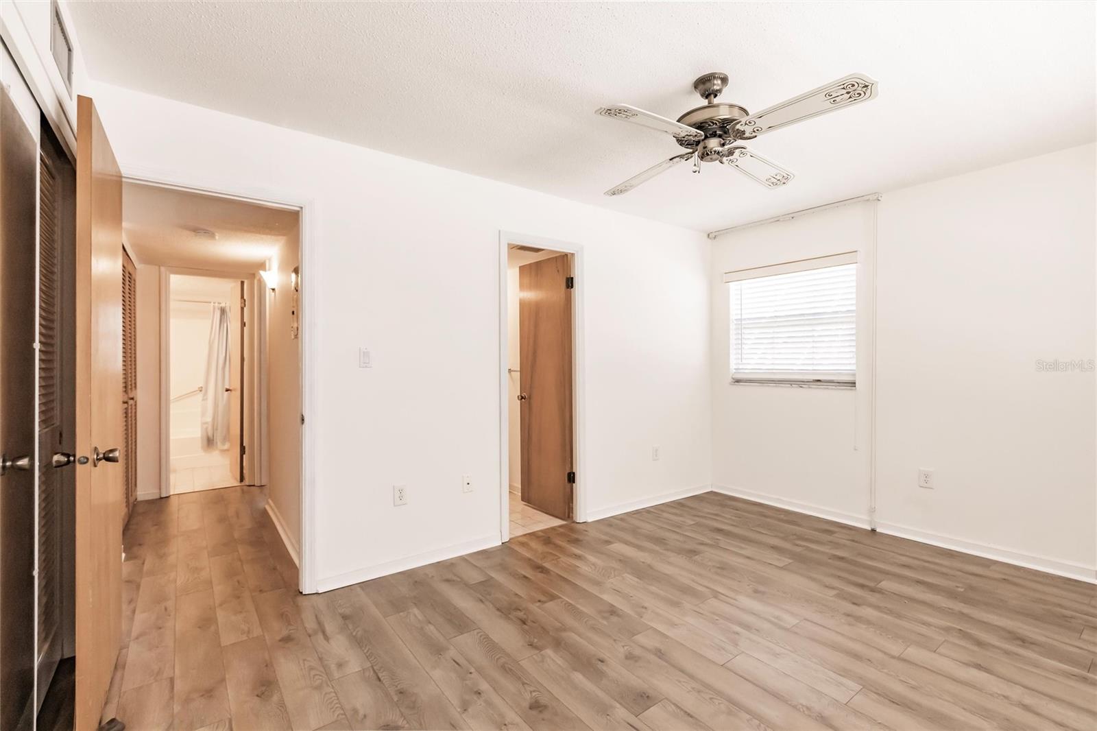 Image 14 of 42 For 4158 Tamiami Trail S-6