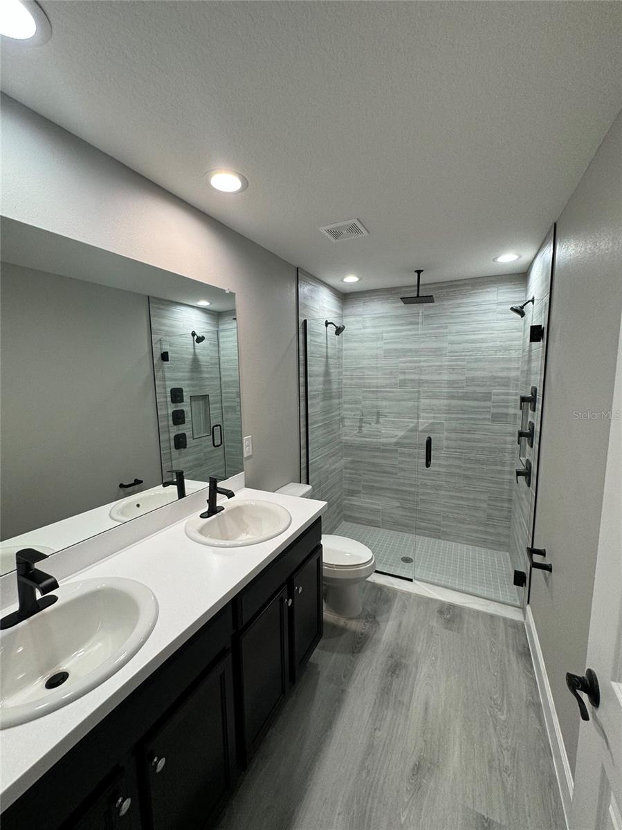 Image 11 of 14 For 16096 Quiche Court