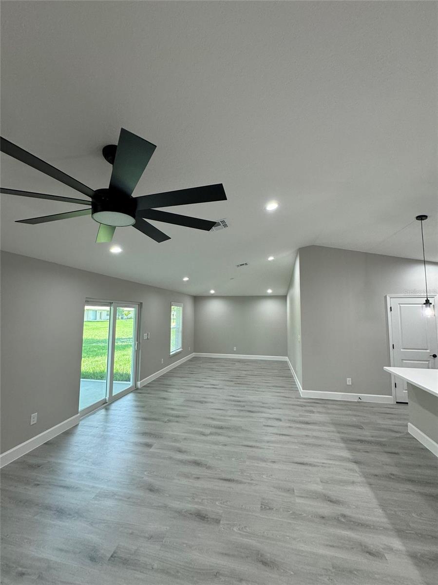 Image 4 of 14 For 16096 Quiche Court