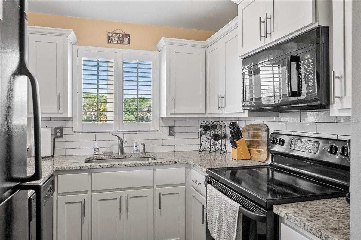 Image 6 of 45 For 1839 Settlers Drive B-6