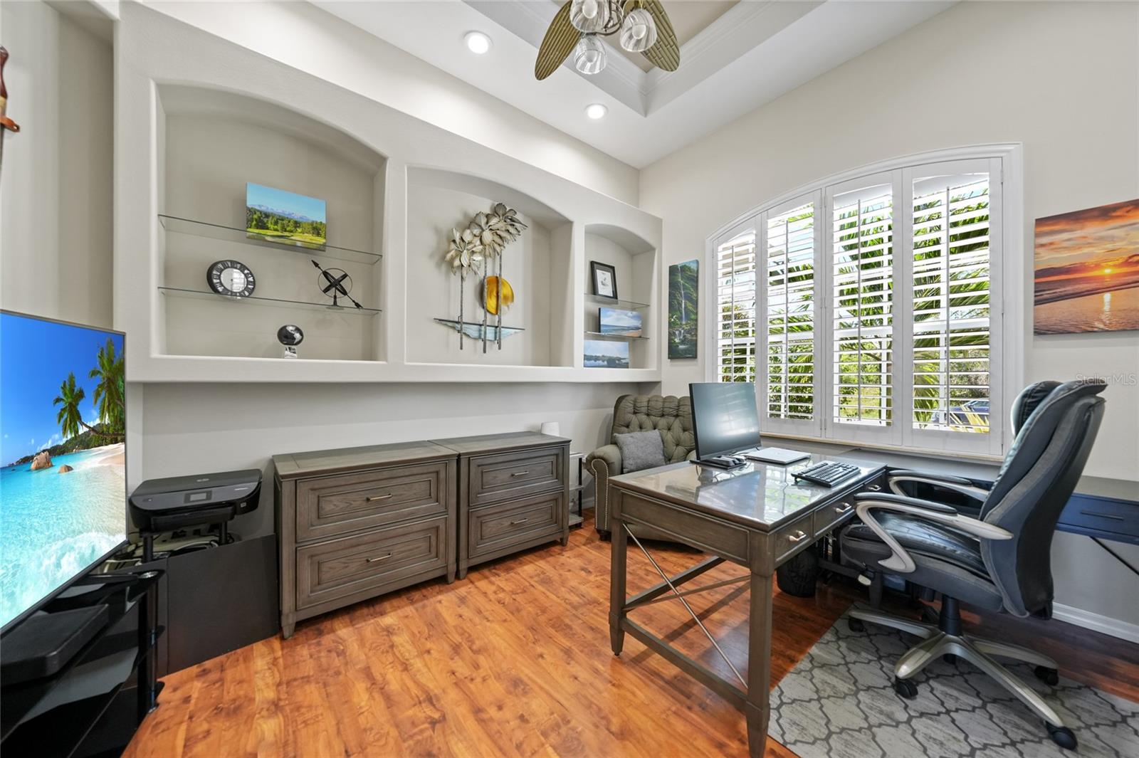 Image 14 of 64 For 3182 Lake View Boulevard