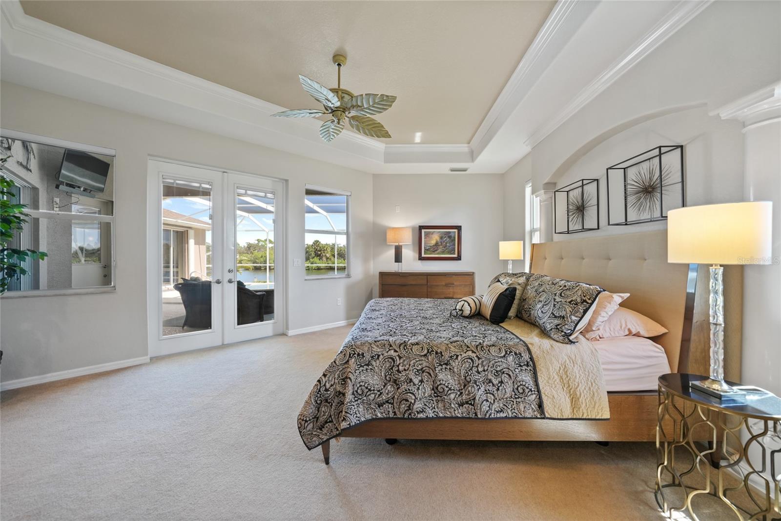 Image 15 of 64 For 3182 Lake View Boulevard