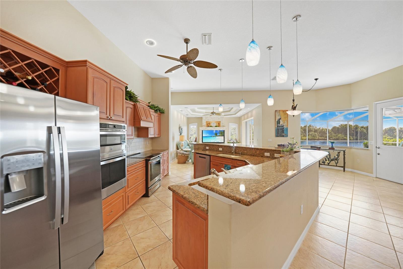 Image 27 of 64 For 3182 Lake View Boulevard