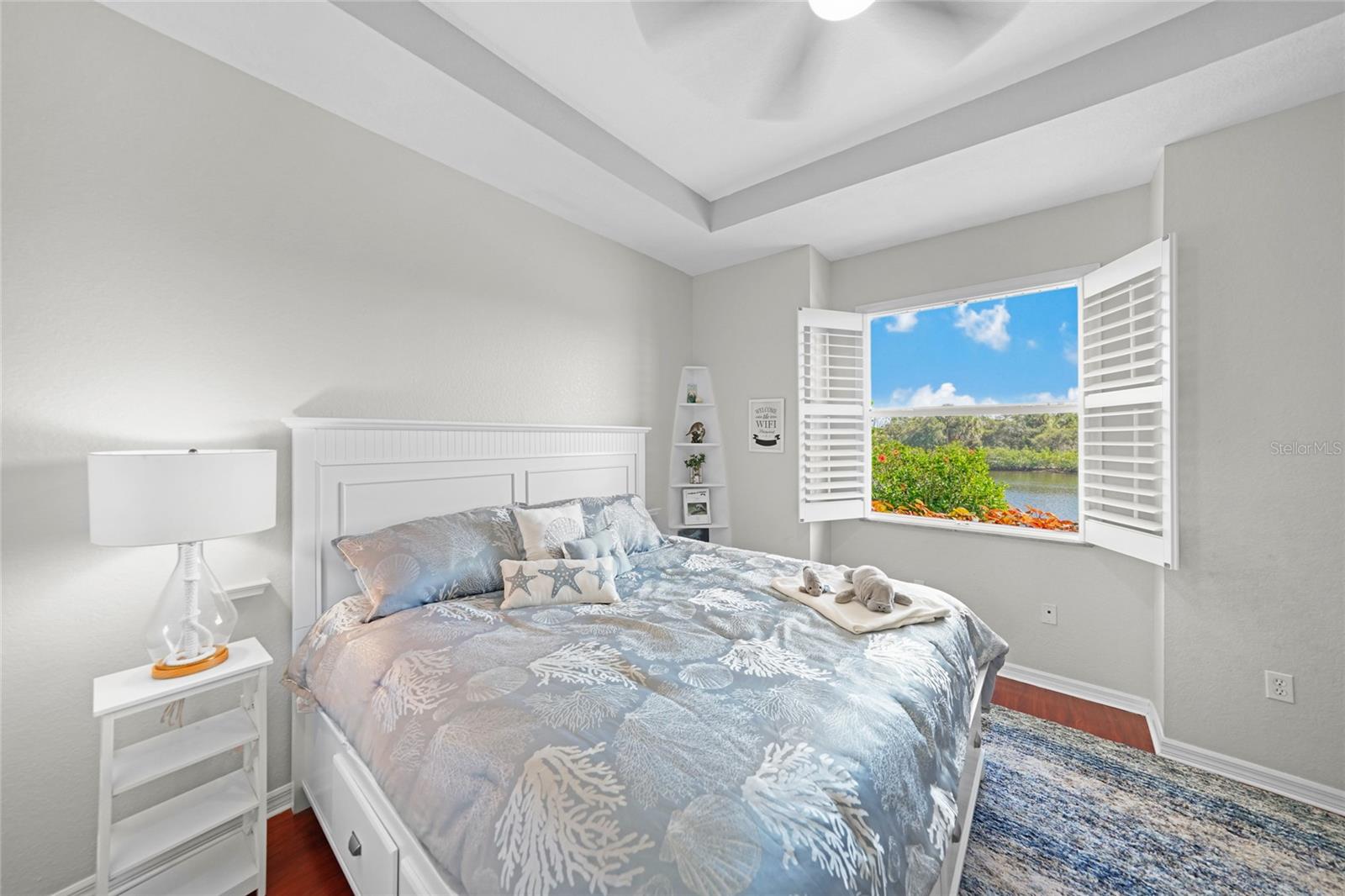 Image 36 of 64 For 3182 Lake View Boulevard