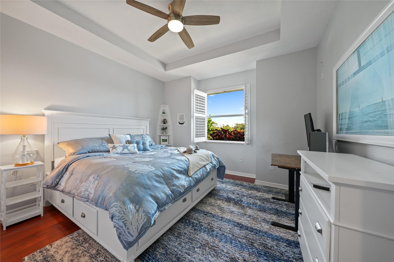 Image 37 of 64 For 3182 Lake View Boulevard