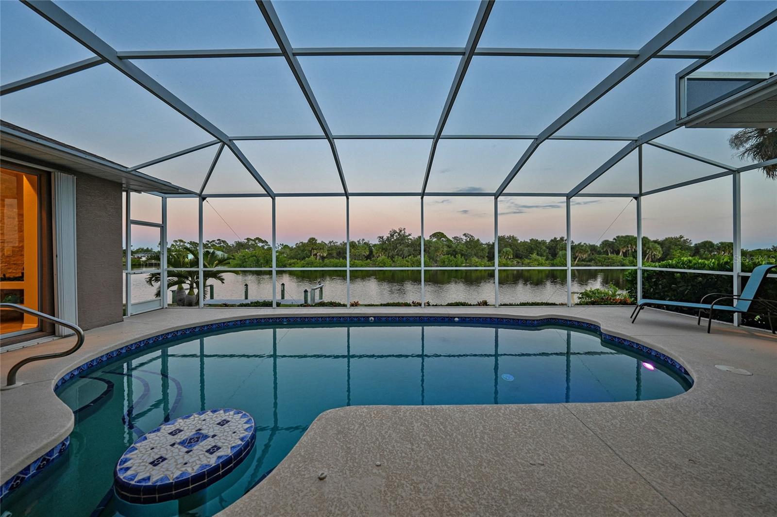 Image 42 of 64 For 3182 Lake View Boulevard