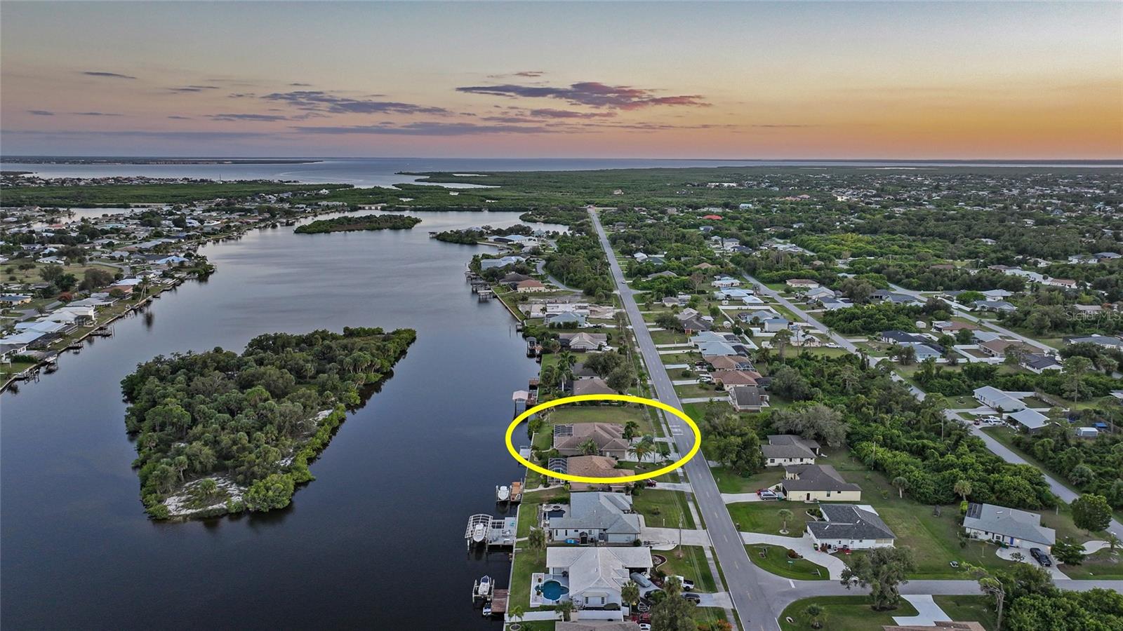 Image 7 of 64 For 3182 Lake View Boulevard