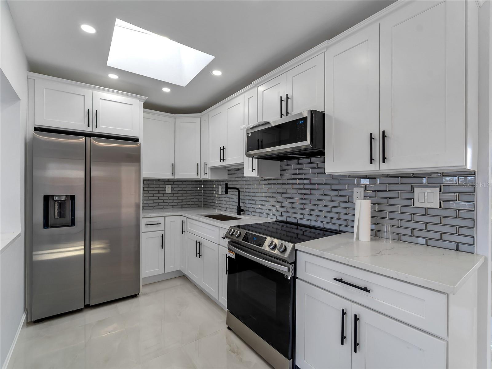 Image 10 of 52 For 581 Lindley Terrace