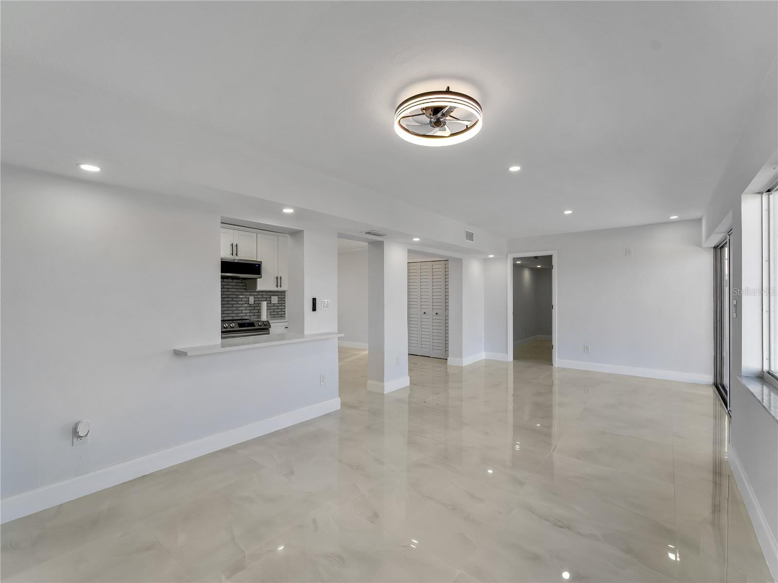 Image 14 of 52 For 581 Lindley Terrace