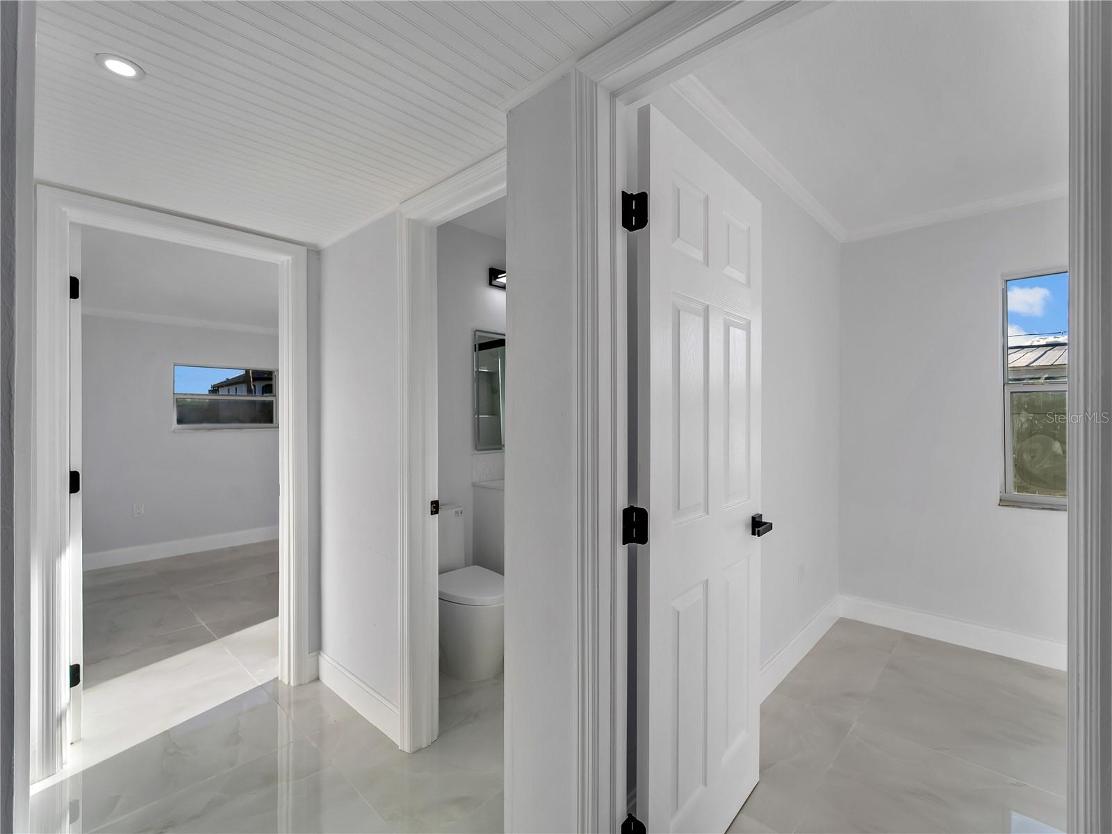 Image 25 of 52 For 581 Lindley Terrace