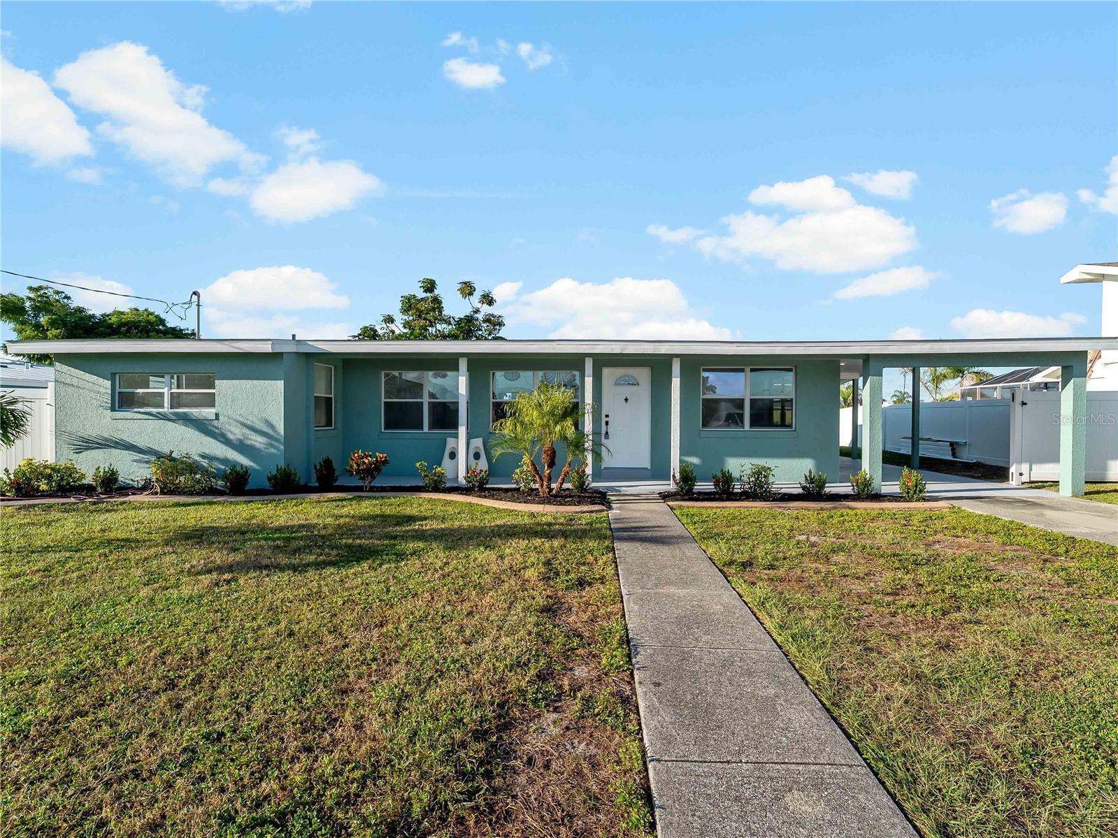 Image 3 of 52 For 581 Lindley Terrace