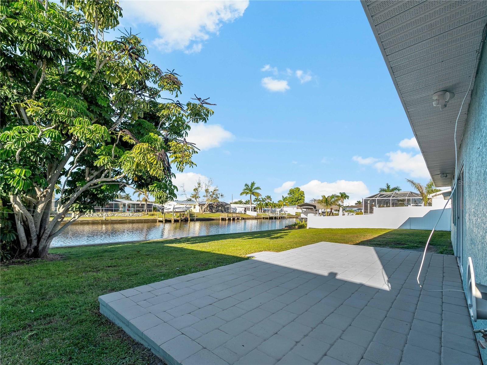 Image 33 of 52 For 581 Lindley Terrace