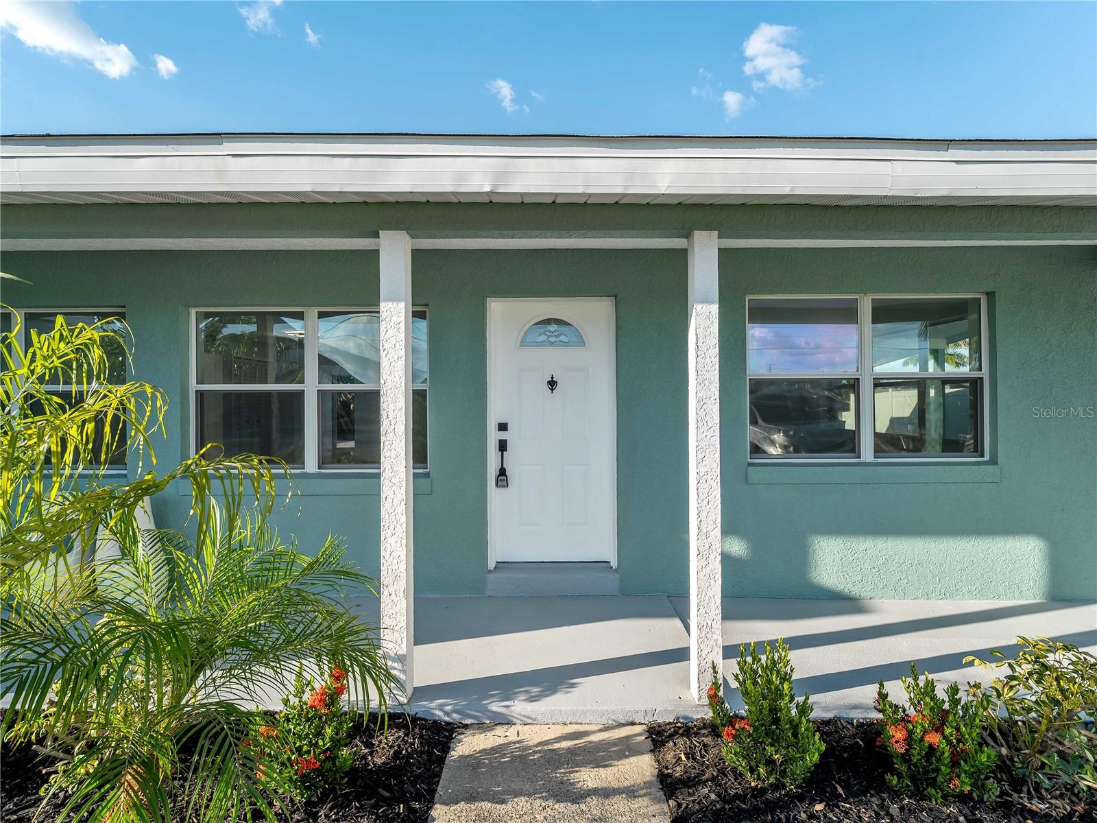 Image 4 of 52 For 581 Lindley Terrace