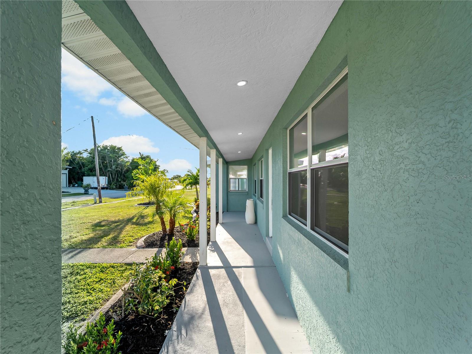 Image 5 of 52 For 581 Lindley Terrace