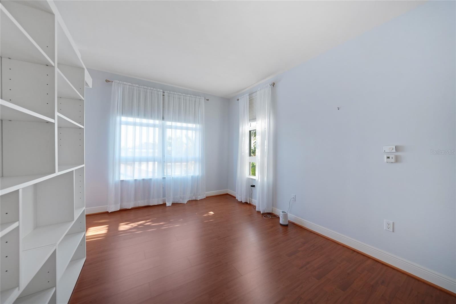 Image 34 of 65 For 3329 Sunset Key Circle 308