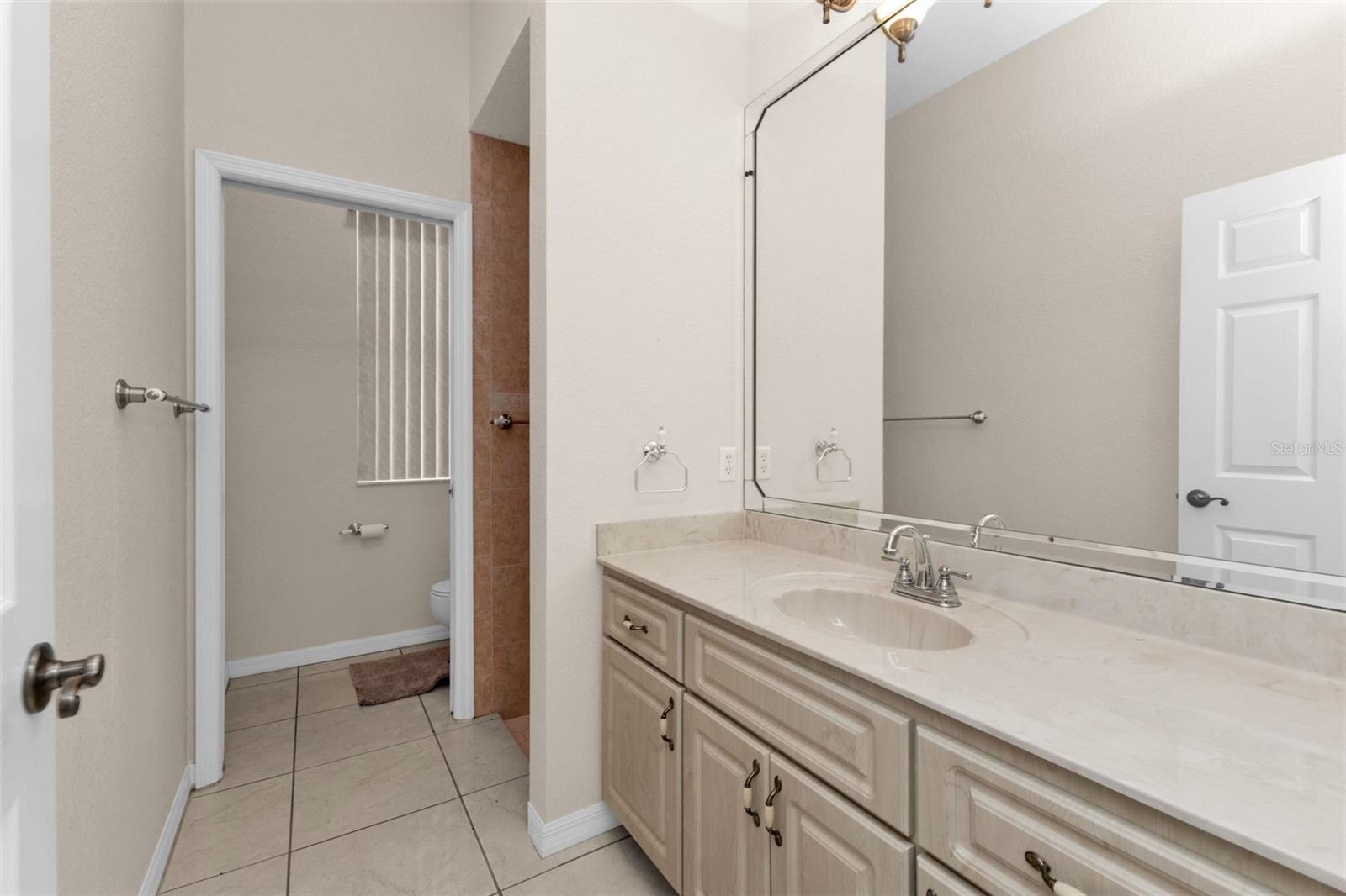 Image 34 of 48 For 405 Delaney Street