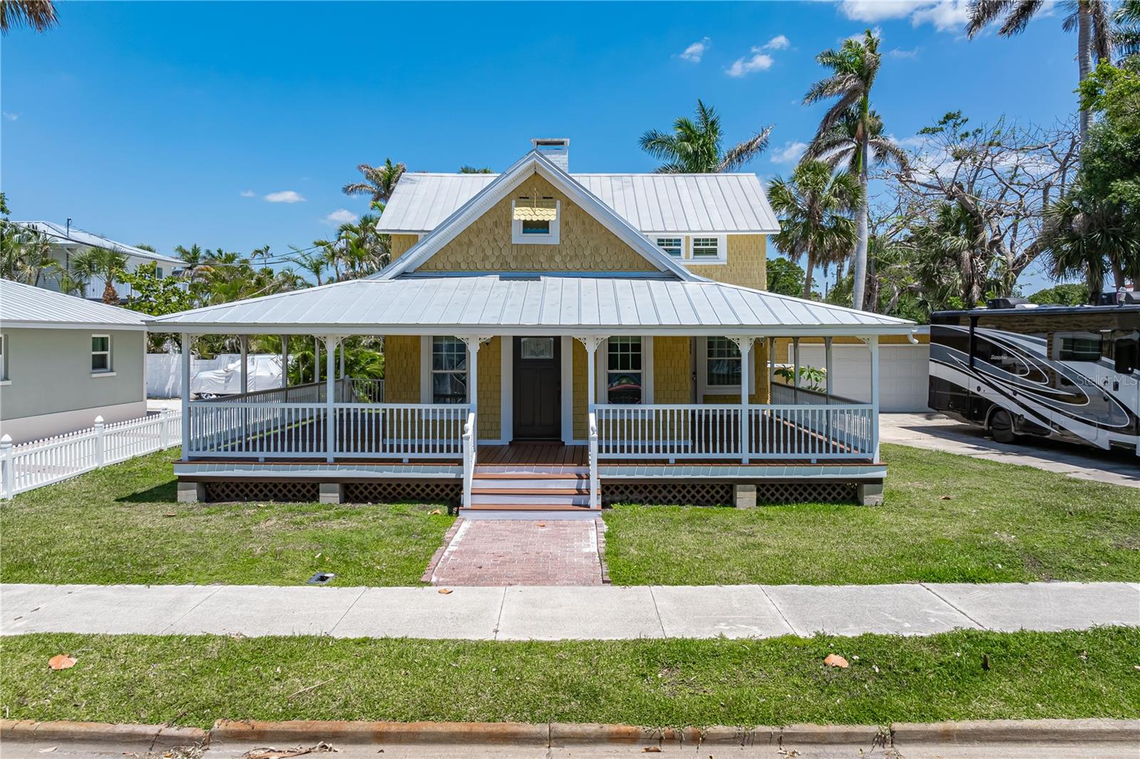 Image 10 of 60 For 110 Gilchrist Street