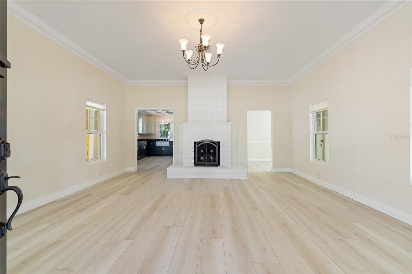 Image 15 of 60 For 110 Gilchrist Street