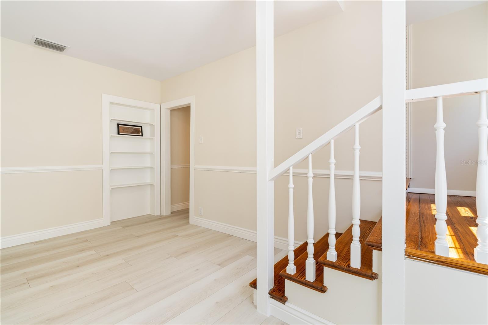 Image 24 of 60 For 110 Gilchrist Street