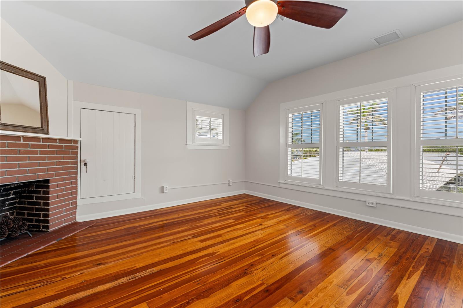 Image 28 of 60 For 110 Gilchrist Street