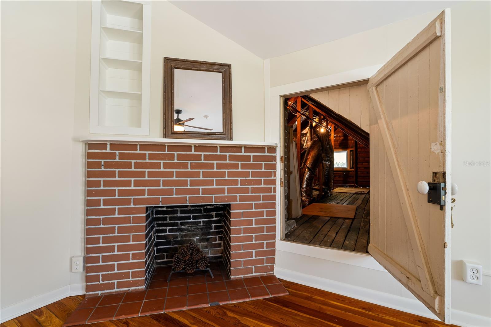 Image 32 of 60 For 110 Gilchrist Street