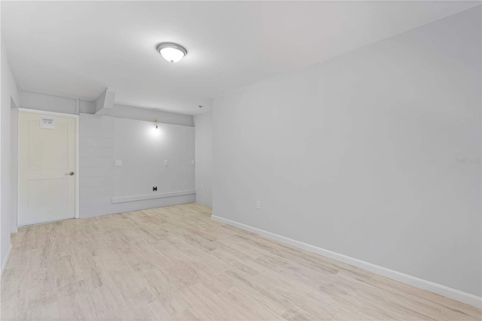 Image 41 of 60 For 110 Gilchrist Street