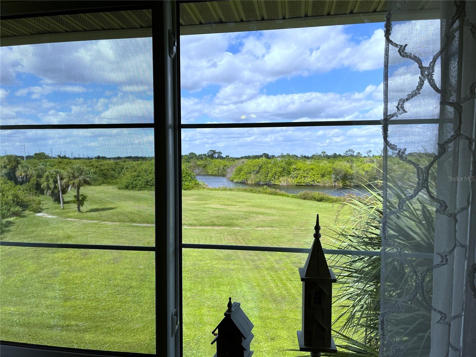 Image 15 of 53 For 175 Kings Highway 733