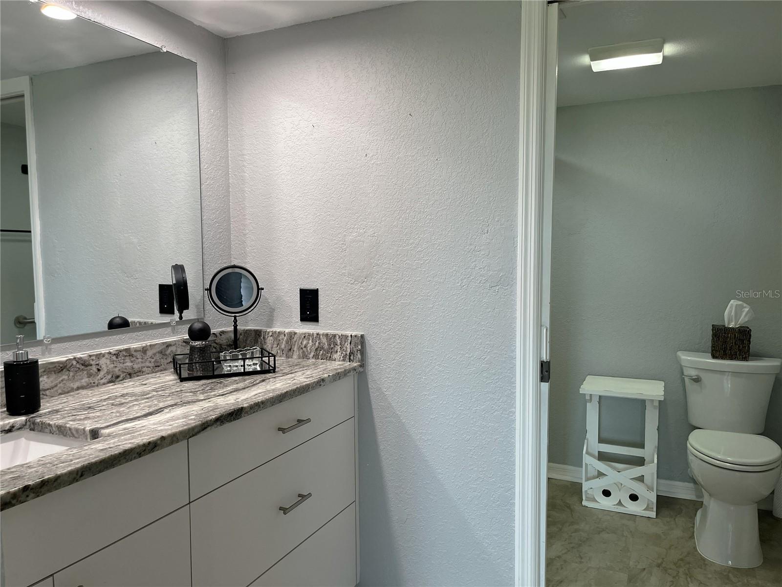 Image 18 of 53 For 175 Kings Highway 733