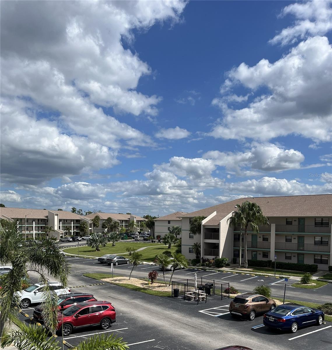 Image 47 of 53 For 175 Kings Highway 733