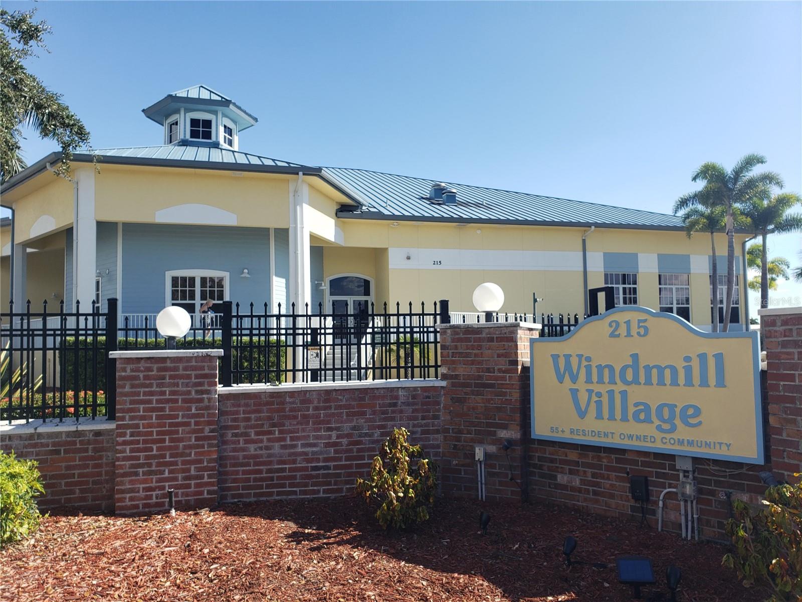 Image 13 of 13 For 17 Copenhagen Avenue