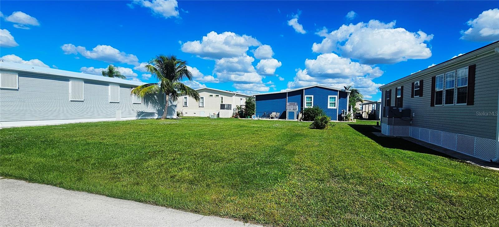 Image 3 of 9 For 17 Copenhagen Avenue