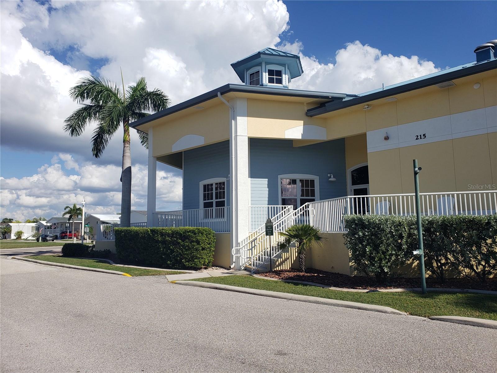 Image 4 of 9 For 17 Copenhagen Avenue