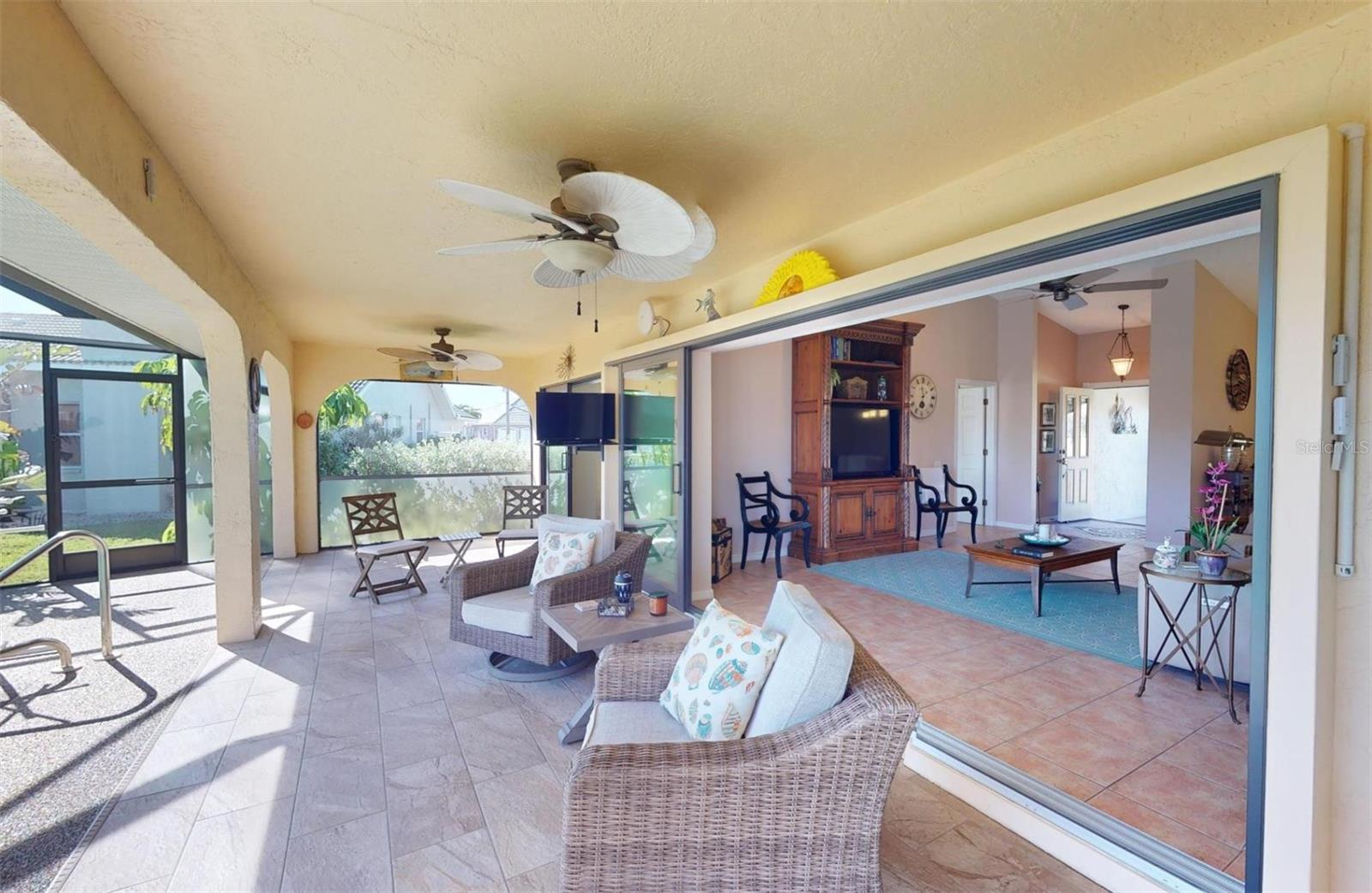 Listing photo id 21 for 3448 Nighthawk Court