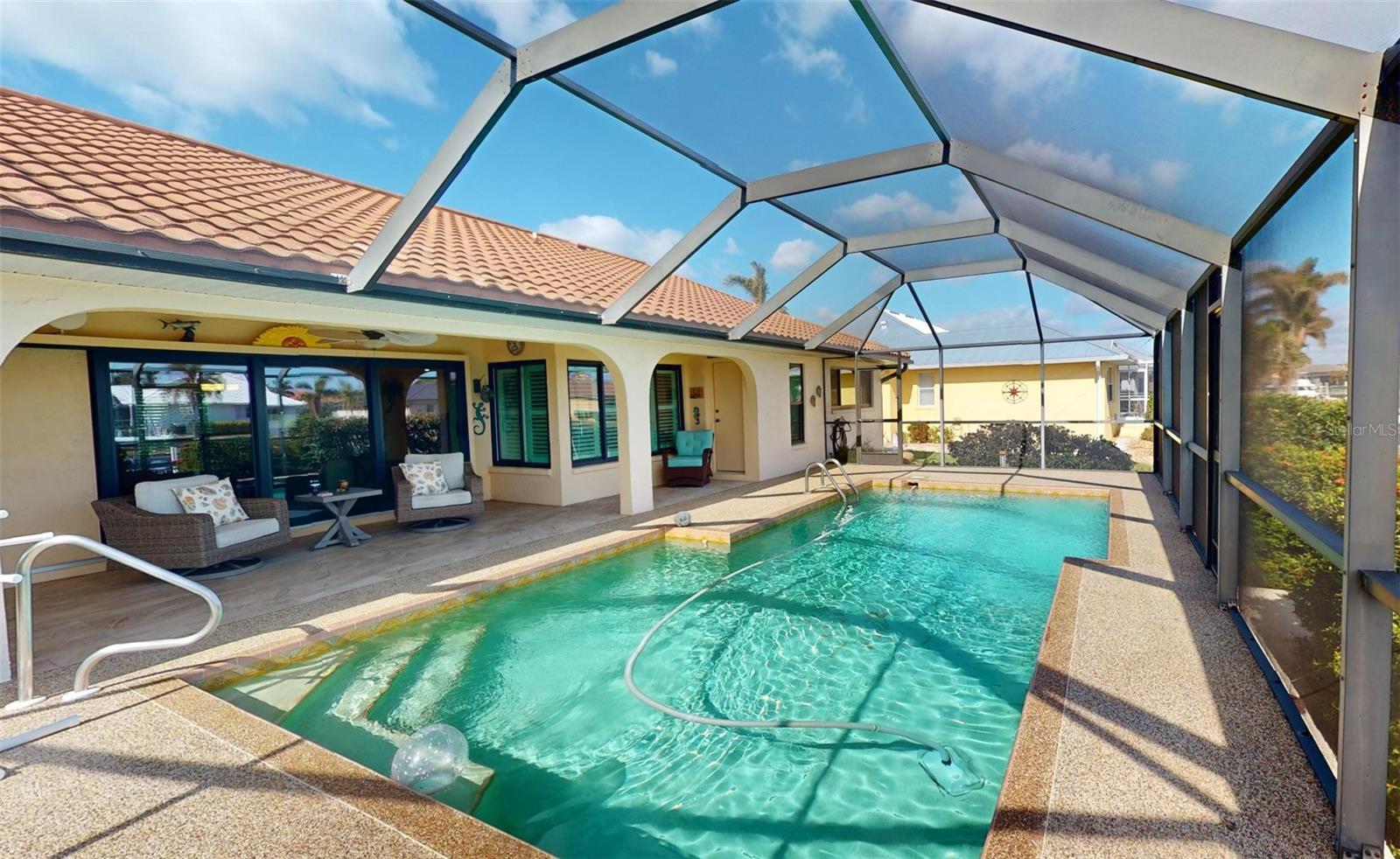 Listing photo id 24 for 3448 Nighthawk Court