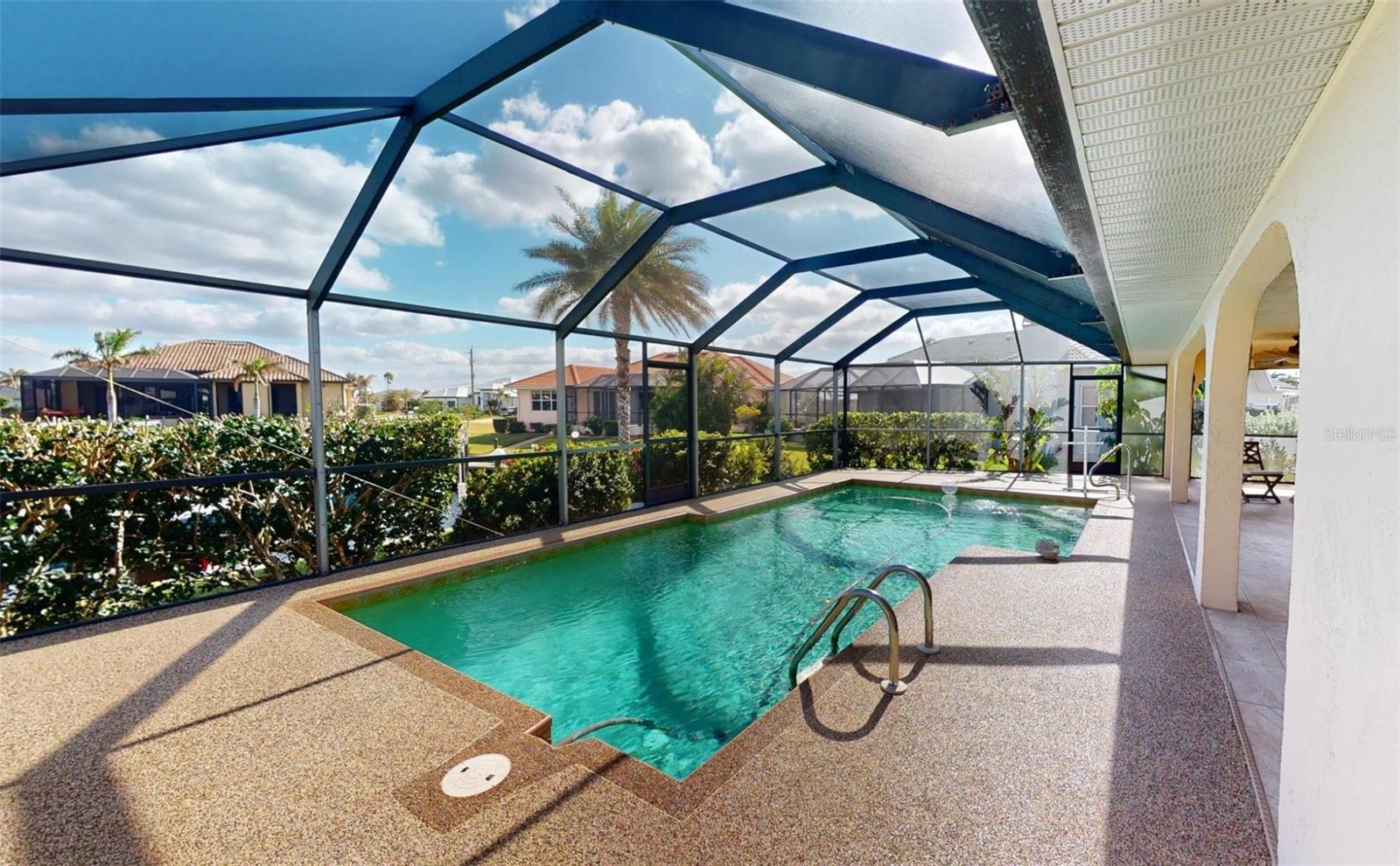 Listing photo id 30 for 3448 Nighthawk Court