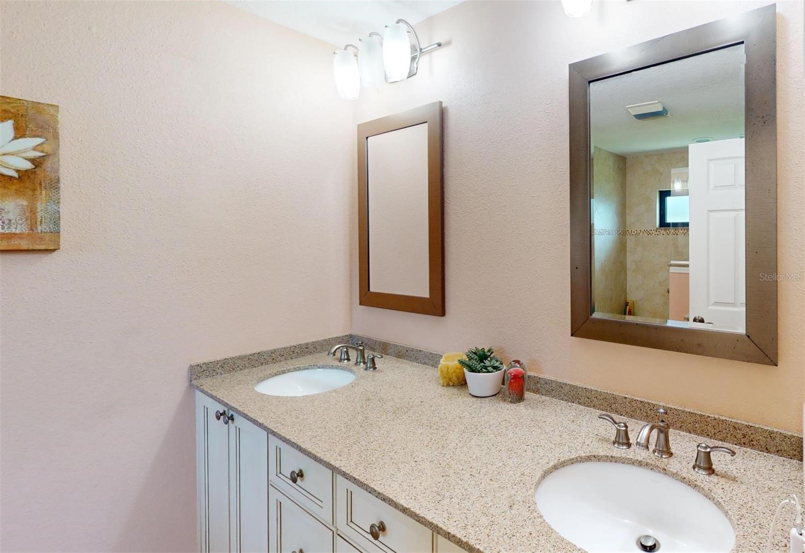 Listing photo id 34 for 3448 Nighthawk Court