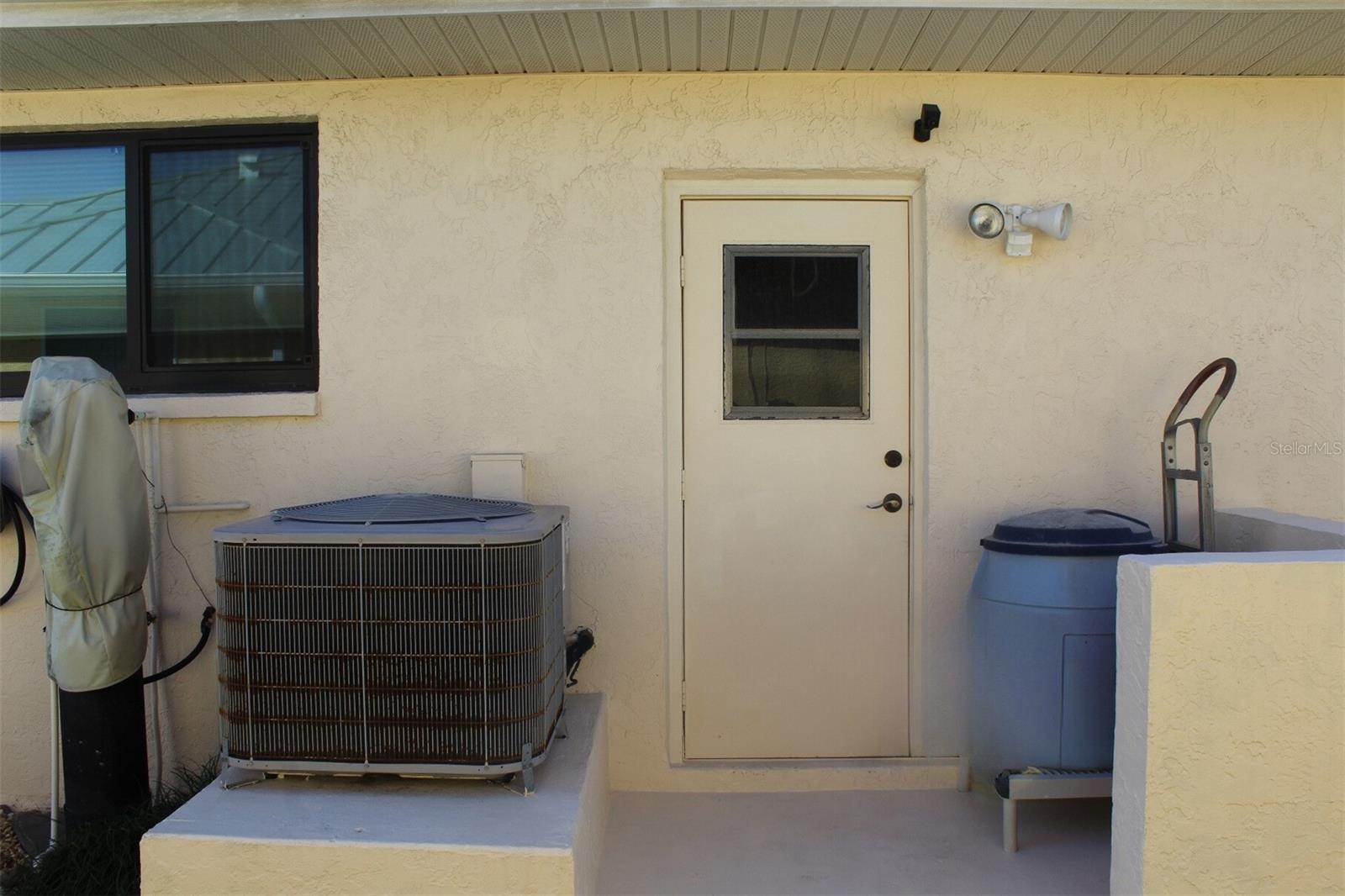 Listing photo id 61 for 3448 Nighthawk Court