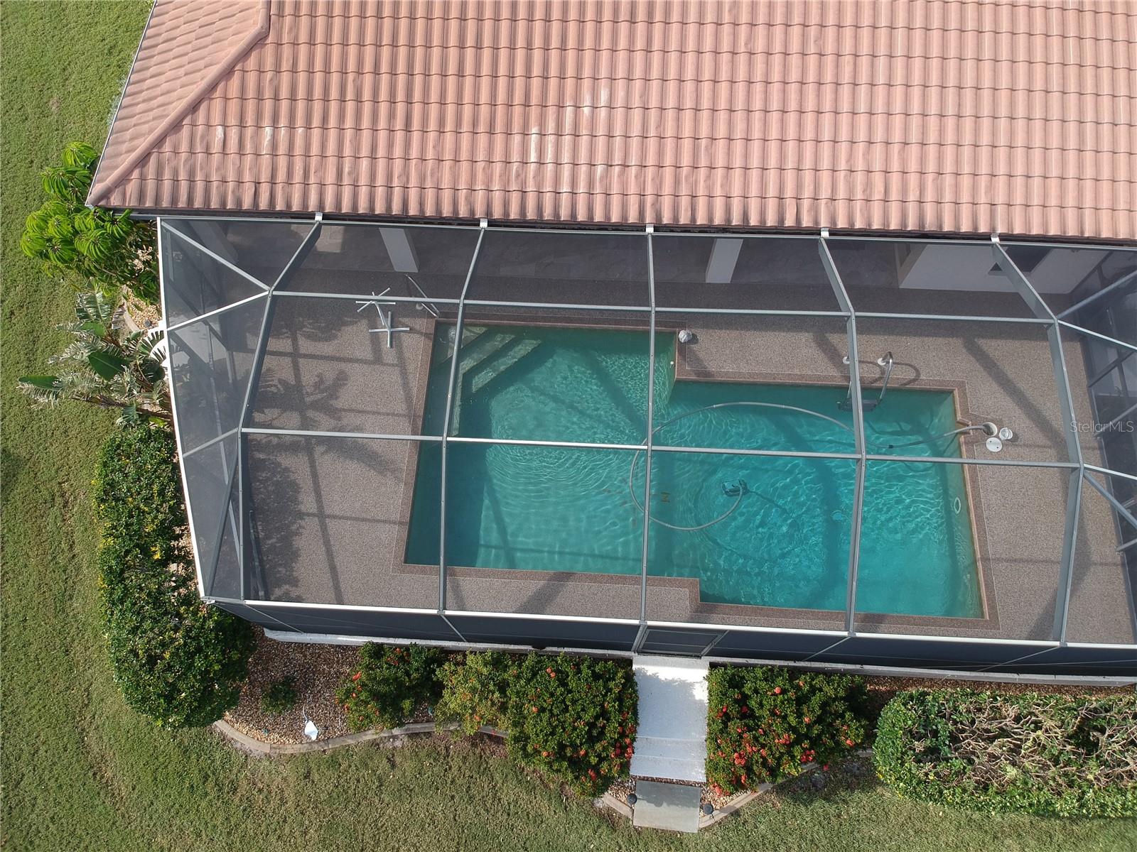 Listing photo id 81 for 3448 Nighthawk Court