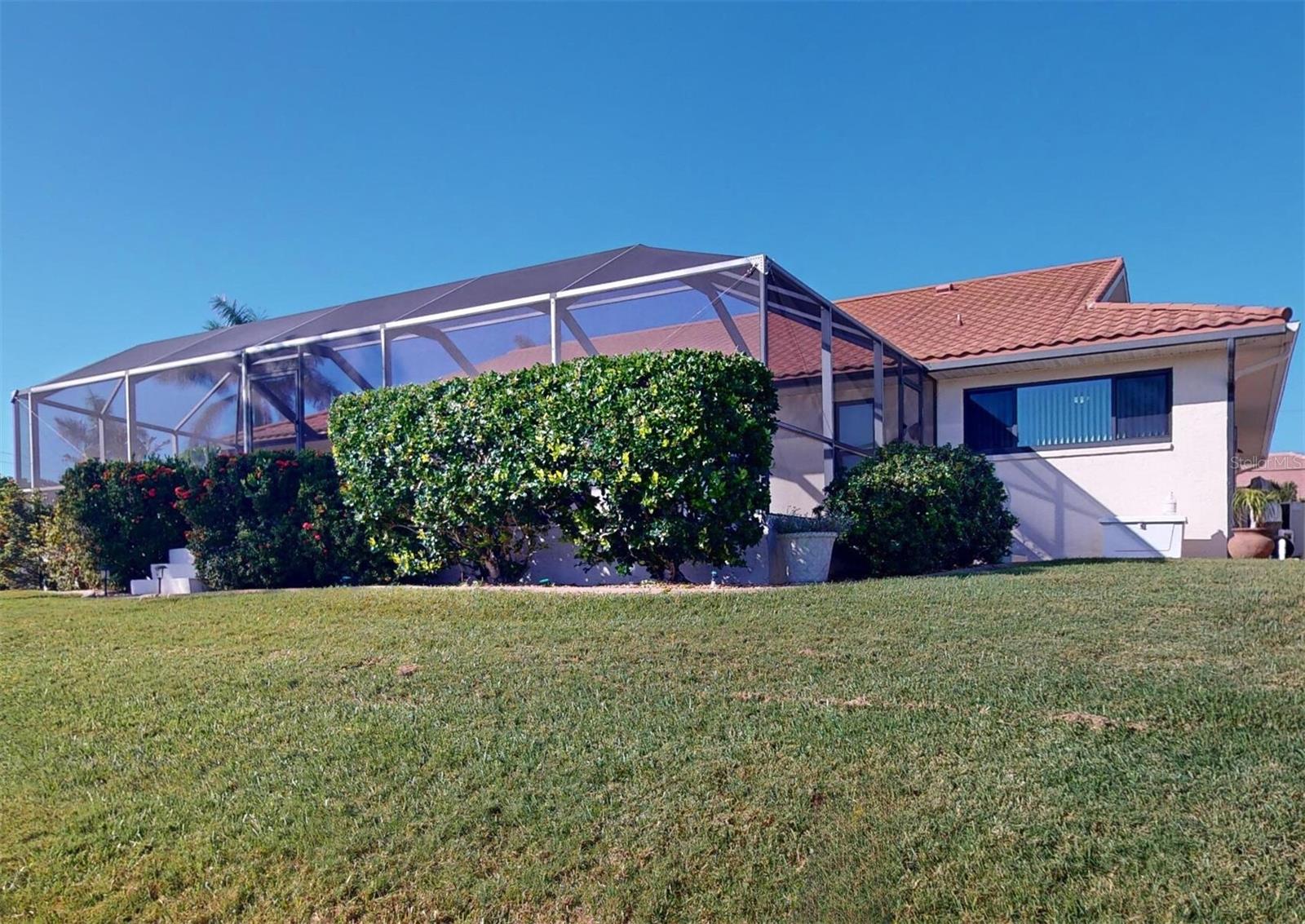 Listing photo id 97 for 3448 Nighthawk Court