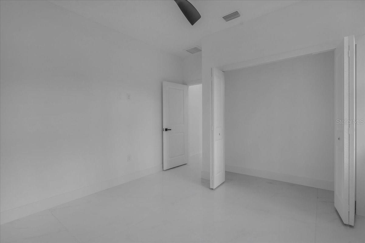 Image 30 of 70 For 1201 Johns Avenue