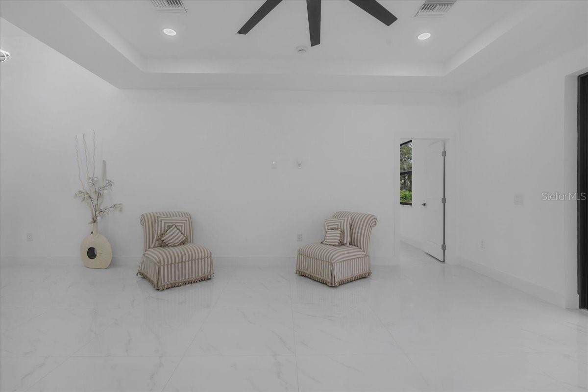 Image 42 of 70 For 1201 Johns Avenue