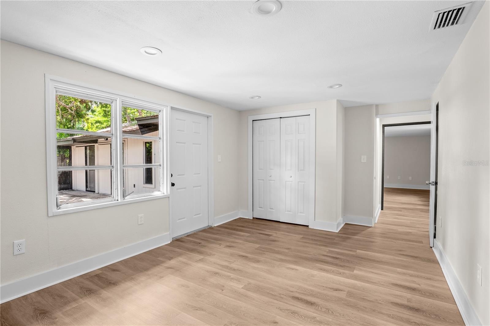 Image 21 of 25 For 2234 Phillippi Street