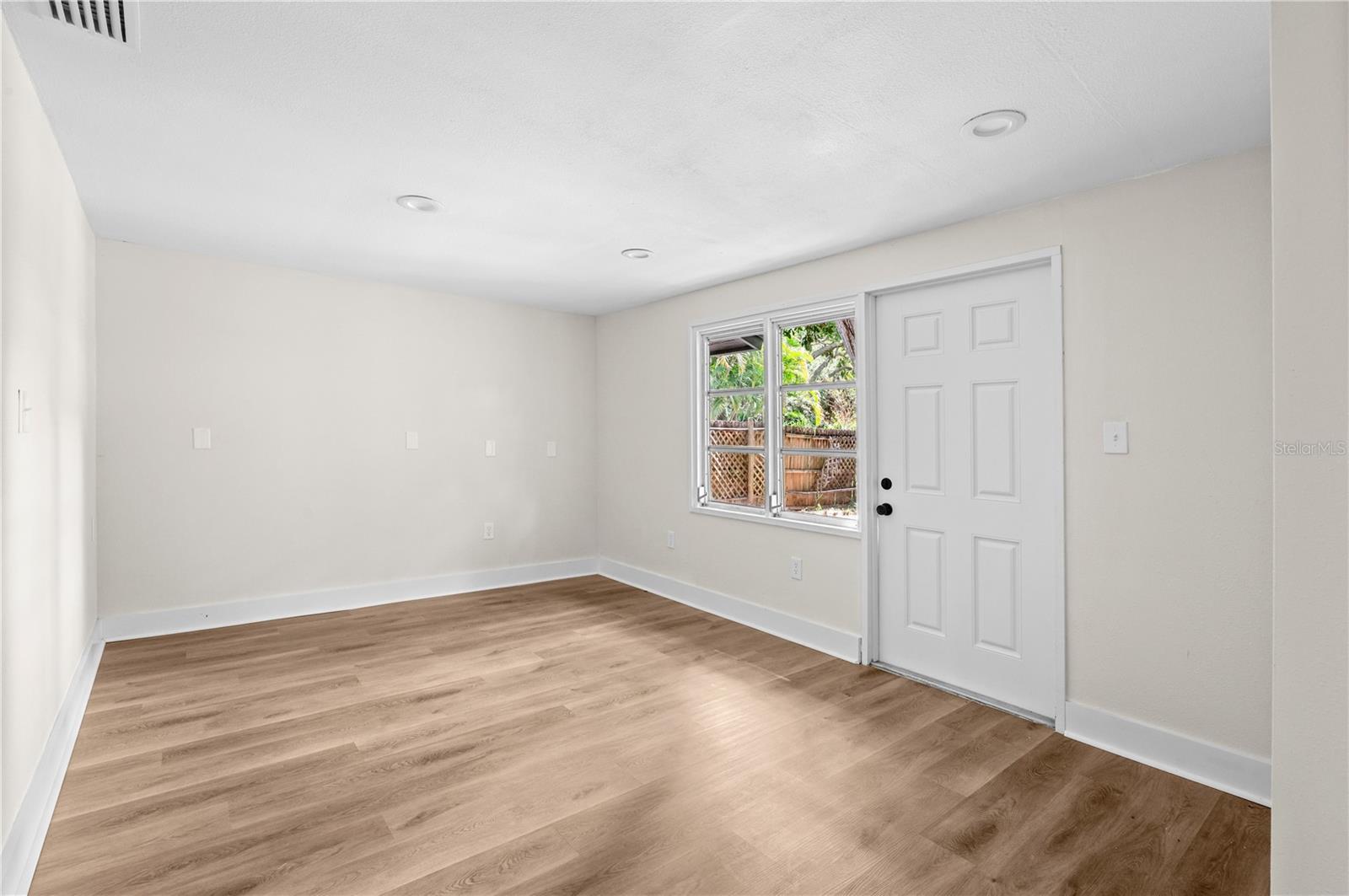 Image 22 of 25 For 2234 Phillippi Street