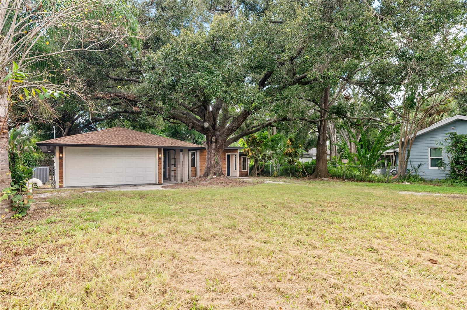 Image 3 of 25 For 2234 Phillippi Street