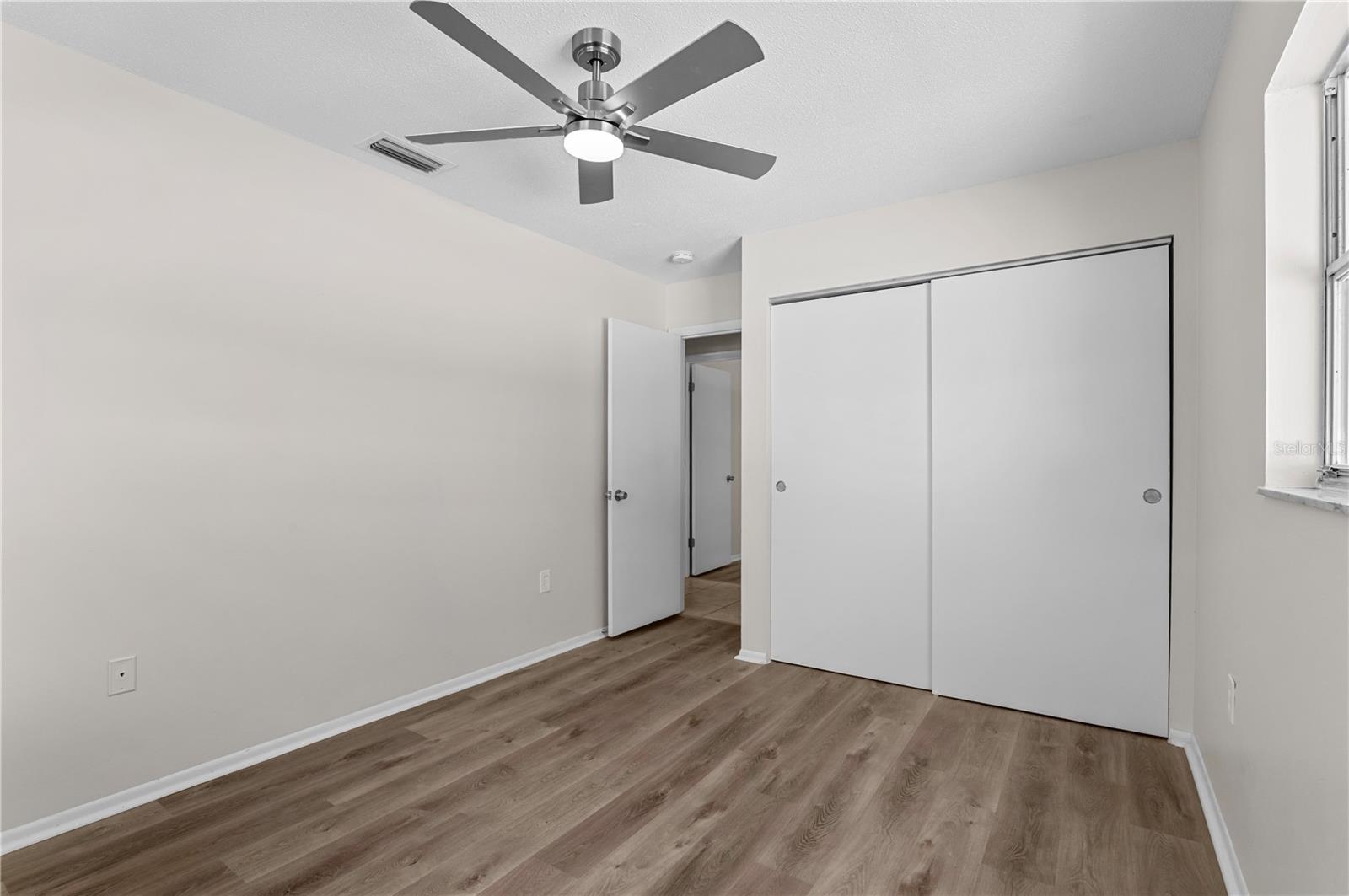Image 10 of 24 For 1097 Willis Avenue
