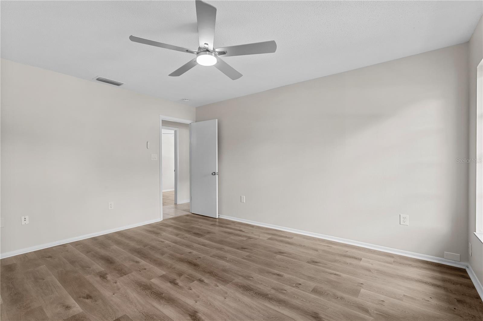 Image 12 of 24 For 1097 Willis Avenue